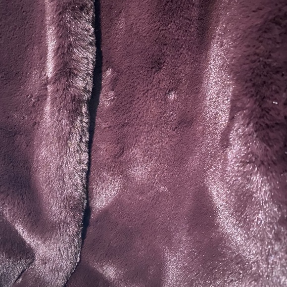 Beautiful plum faux fur jacket from Sanctuary. - Picture 3 of 3